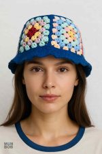 Chapeau en Crochet Coloré à Motifs Floraux