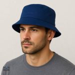 Accessoire tendance : bob bleu, style décontracté et stylé