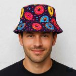 Chapeau léger et coloré, compagnon idéal pour les festivals