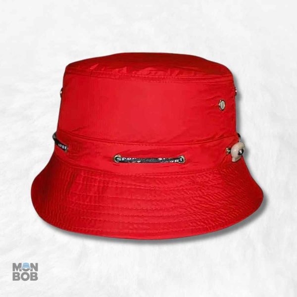 Bob rouge réglable pour un style décontracté