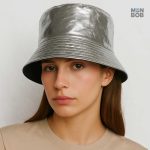 Chapeau imperméable argenté pour journées pluvieuses