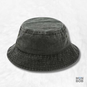 Bob en Jean Vert, accessoire tendance pour un look décontracté