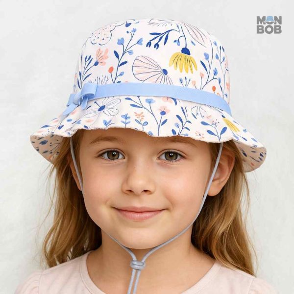 Chapeau enfant fleuri, parfait pour les journées ensoleillées