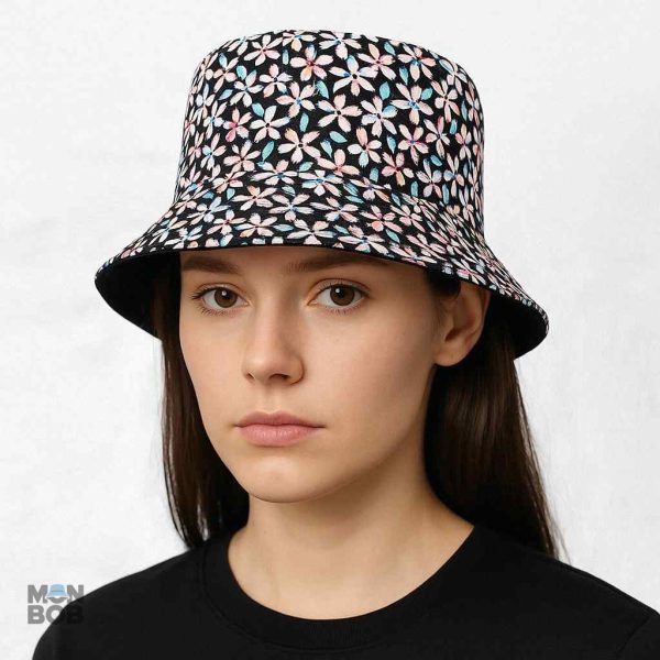 Accessoire mode : bob réversible avec motif floral unique