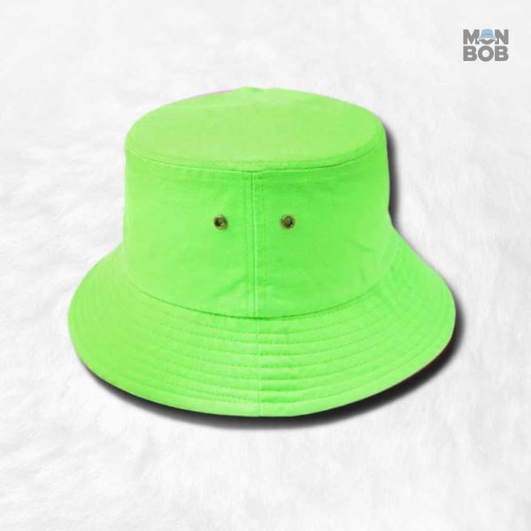 Bob fluo coloré, accessoire de festival incontournable