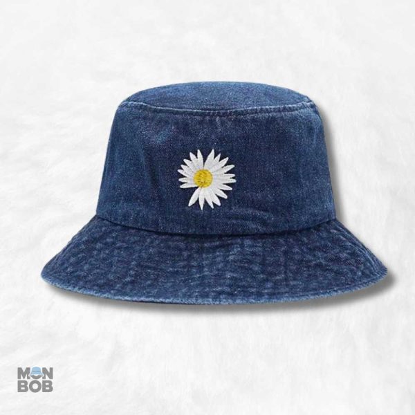 Bob en jean au design unique, idéal pour les sorties