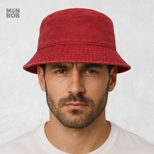 Bob en jean rouge pour un style unique et original