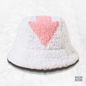 Accessoire en laine tendance pour un look hivernal