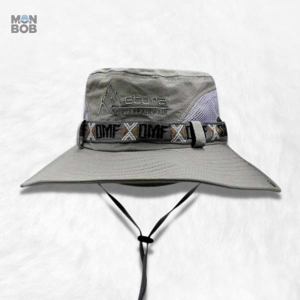 Bob Randonnée avec Ficelle, idéal pour vos aventures en extérieur