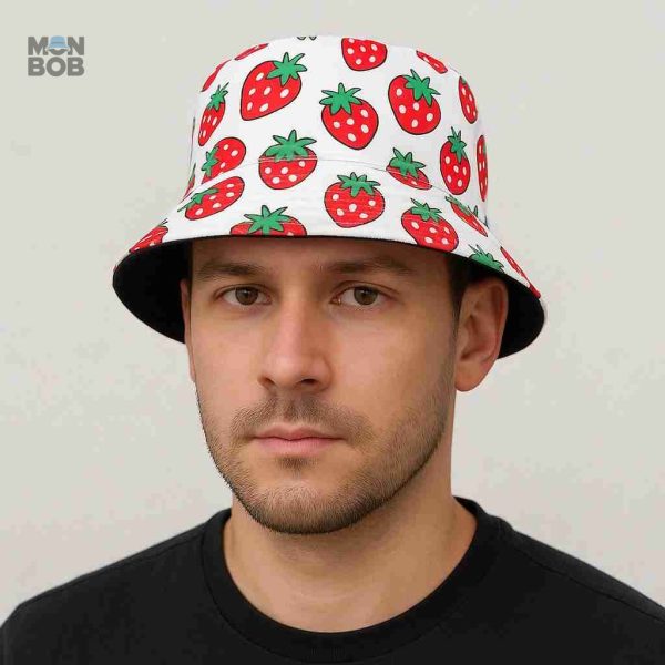 Chapeau réversible avec motif fraise, parfait pour les sorties