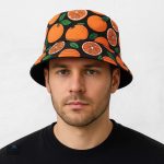 Chapeau orange réversible, parfait pour un look décontracté