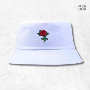 Bob Rose blanc, accessoire tendance pour un look décontracté