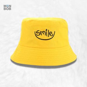 Chapeau bob jaune et noir, accessoire tendance