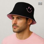 Bob noir avec détails roses, style décontracté