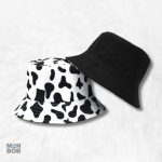 Bob réversible avec motif vache, style unique et amusant
