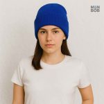 Accessoire mode : bonnet bleu, coloris bleu marine chic