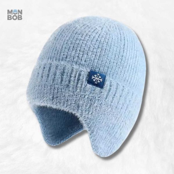 Bonnet en laine bleue avec cache-oreilles