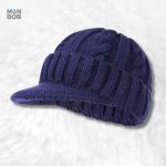 Bonnet tricot bleu style casquette