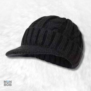 Bonnet tricot noir, style casquette tendance