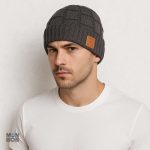 Accessoire tendance : bonnet avec écouteurs intégrés en gris