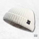 Bonnet court femme blanc en style décontracté