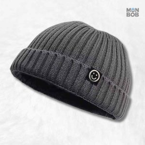Bonnet Court Femme gris élégant pour un style tendance