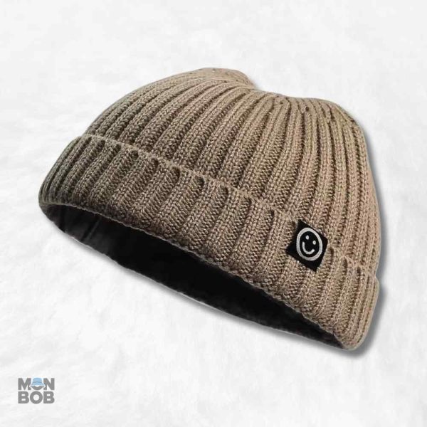 Bonnet court femme taupe, accessoire tendance pour l'hiver