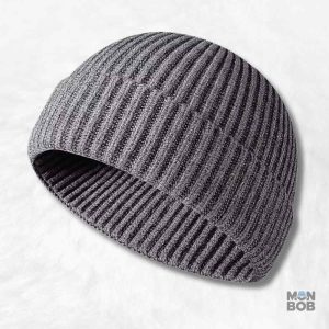 Bonnet Tricot gris court pour un style décontracté