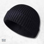 Bonnet court en tricot noir pour un style décontracté