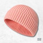 Bonnet court tricot rose pour un style décontracté