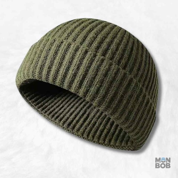 Bonnet court tricot vert en maille douce et confortable