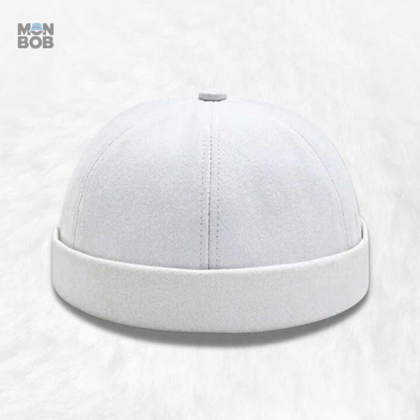 Bonnet Docker Blanc en style décontracté pour un look moderne