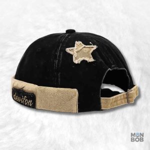 Bonnet Docker personnalisé en noir, style moderne et décontracté