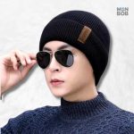 Accessoire hiver : bonnet doublé en polaire noir