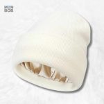 Bonnet Doublé Satin Blanc élégant et confortable