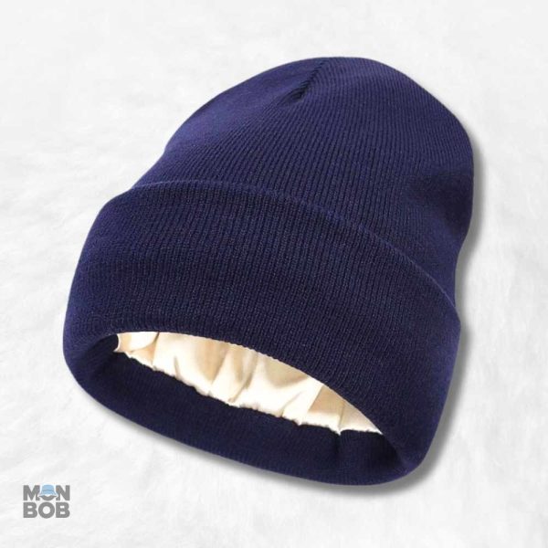 Bonnet Doublé Satin Bleu élégant pour un look raffiné