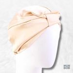 Bonnet Satin Beige Papillon élégant et stylé