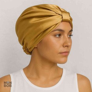Bonnet en Satin, motif Papillon doré, style élégant