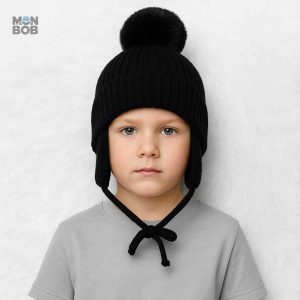 Bonnet enfant en noir, idéal pour protéger les oreilles