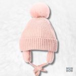 Bonnet Cache Oreille Rose avec Pompon pour Enfant