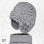 Bonnet enfant gris clair avec écharpe assortie