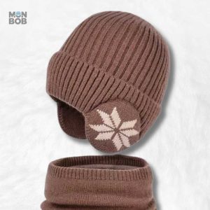 Bonnet enfant marron avec écharpe assortie