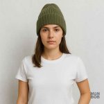 Accessoire tendance : Bonnet Kaki Femme pour un style moderne