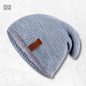 Bonnet long gris clair pour un style élégant et moderne