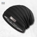 Bonnet long tricot noir pour un style moderne et chaleureux
