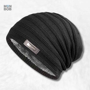 Bonnet long tricot noir pour un style moderne et chaleureux