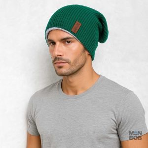 Bonnet long en vert, accessoire idéal pour l'hiver