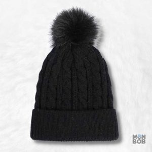 Bonnet noir pour femme, accessoire tendance et pratique
