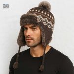 Accessoire en fourrure marron, parfait pour l'hiver