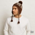 Bonnet à pompon marron, style péruvien tendance
